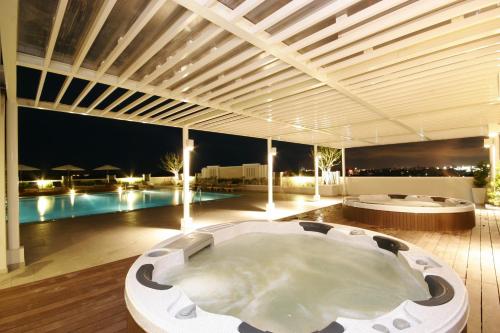 Kameo Grand Hotel & Serviced Apartment, Rayong photo 1