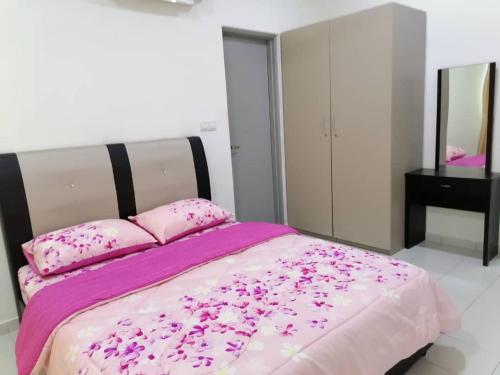 Mesahill Nilai 2 Room Condo - Fast wifi, Amazing Pool & TV Mesahill Nilai 2 Room Condo - Fast wifi, Amazing Pool & TV