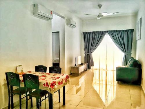 Mesahill Nilai 2 Room Condo - Fast wifi, Amazing Pool & TV Mesahill Nilai 2 Room Condo - Fast wifi, Amazing Pool & TV