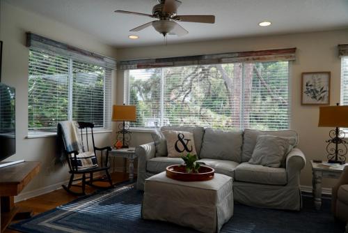 Jupiter Waterfront Cottage w/ Pool in Jupiter, USA