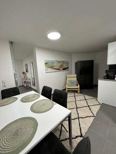 Konyha, Wohnung in Laupheim in Laupheim