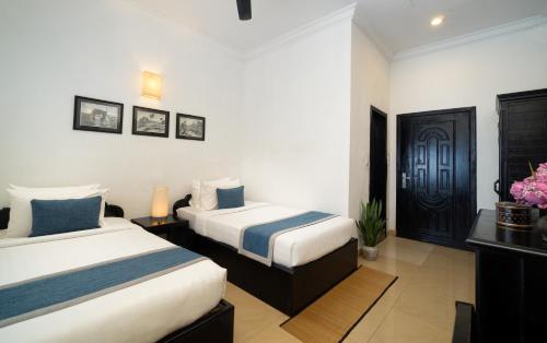 Twin Room - Afternoon Tea + Workspace + Support Community