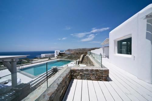 Luxury Mykonos Villa - 4 Bedrooms - Sea View & Private Pool - Elia