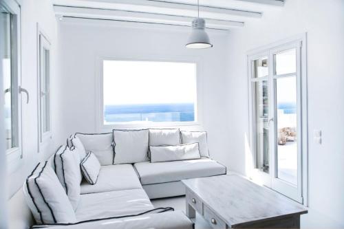 Luxury Mykonos Villa - 4 Bedrooms - Sea View & Private Pool - Elia