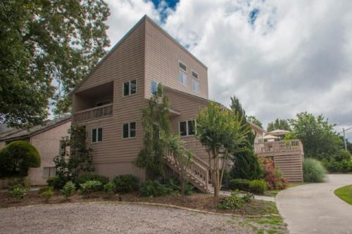 Sail Away - Croatan VB home with billiards table in Virginia Beach, USA