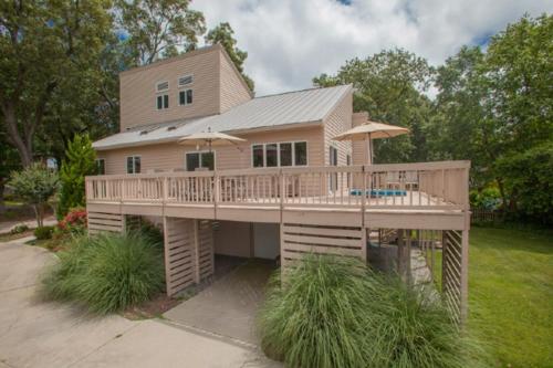 Sail Away - Croatan VB home with billiards table in Virginia Beach, USA