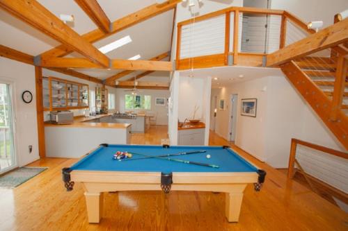 Sail Away - Croatan VB home with billiards table in Virginia Beach, USA