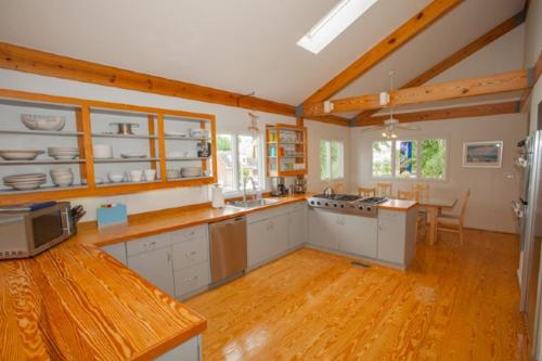 Sail Away - Croatan VB home with billiards table in Virginia Beach, USA