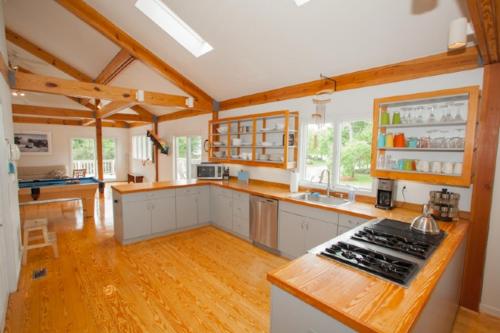 Sail Away - Croatan VB home with billiards table in Virginia Beach, USA