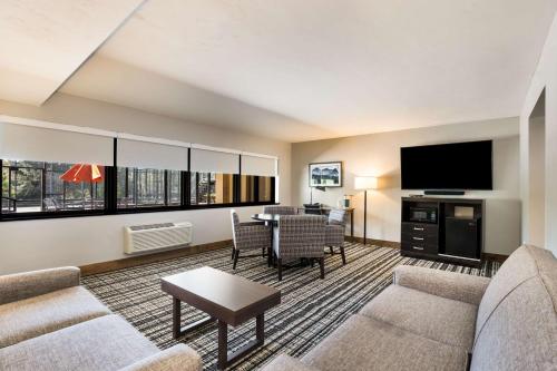 Best Western Antlers at Glenwood Springs Best Western Antlers at Glenwood Springs