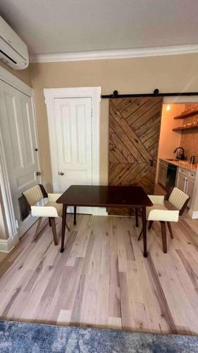 Relaxing & cozy SPA. apt in Brooklyn mins to MHTN in Brooklyn, USA