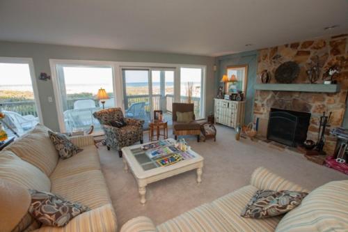 Serendipity - Oceanfront - North End VB in Virginia Beach, USA