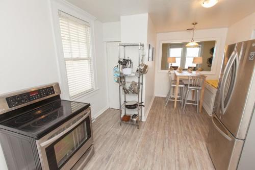 Shoreline Cottage - Oceanfront - North End VB in Virginia Beach, USA