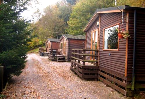 The Raddle Inn Log Cabins