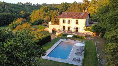 Dordogne, Le Cambou, 5 ch avec piscine et terrain 3 ha