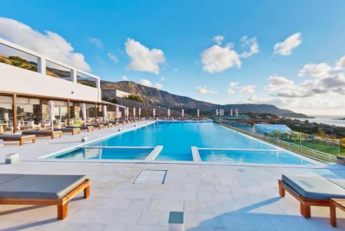 Royal Marmin Bay Boutique & Art Hotel - image 5