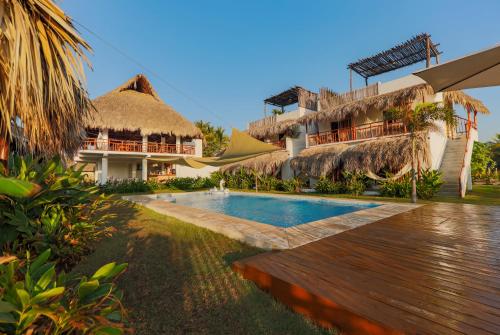 Swimming pool, Ka´ana Surf in El Paredon Buena Vista