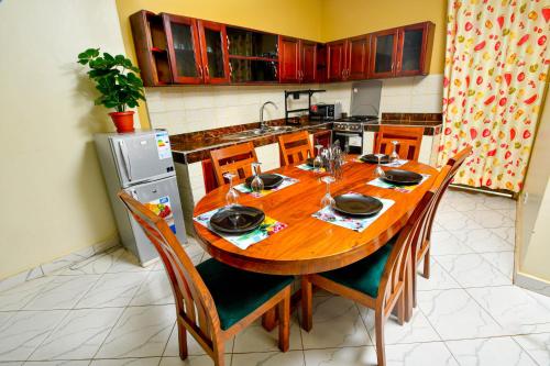 virtuve, Peace Of Mind Suites in Kajjansi