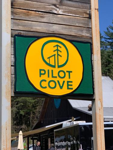 Pilot Cove in Pisgah Forest, USA
