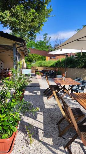 Camping Le Marche Apartments