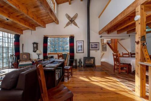 Windigo Lodge - base of Teton Pass Windigo Lodge - base of Teton Pass