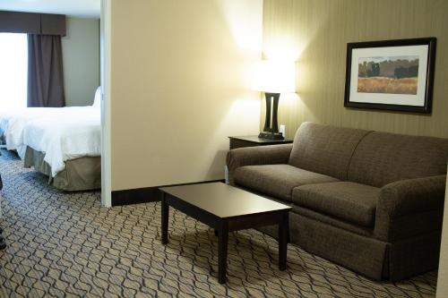 Holiday Inn Express & Suites - Williston an IHG Hotel - image 5