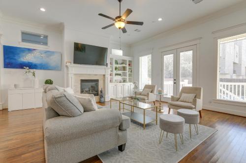Houston Home Near Downtown with Pool and Hot Tub! in Houston, USA