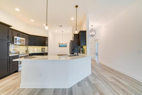 Updated Villages Retreat with Screened Patio! in Leesburg, USA