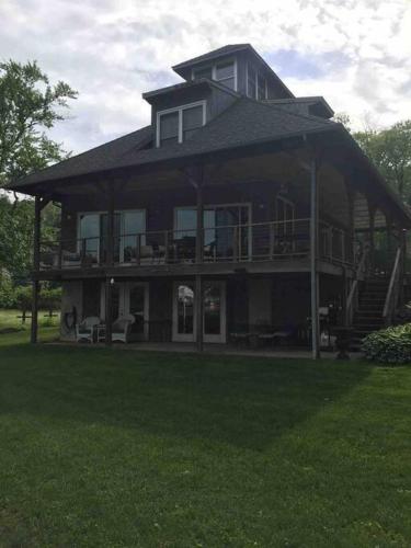 Waterfront Home on Bantam Lake with Private Beach