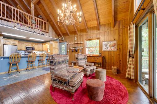 Robbinsville Vacation Rental with Covered Balcony in Robbinsville, USA