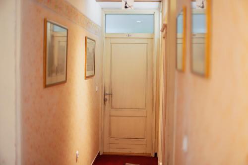 Hotel Lula - image 4