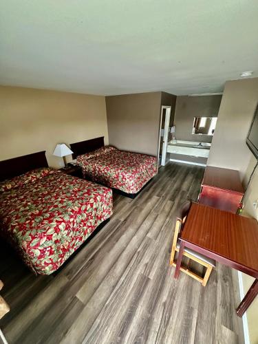 2 double beds