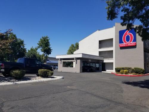 ทัศนียภาพภายนอกโรงแรม, Studio 6  Sacramento, CA – Natomas & SMF Airport in แซคราเมนโต (CA)