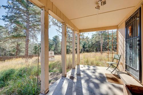 Peaceful Pet-Friendly Golden Cabin 17 Mi to Town! in Golden, USA