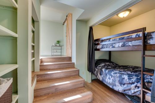 Peaceful Pet-Friendly Golden Cabin 17 Mi to Town! in Golden, USA