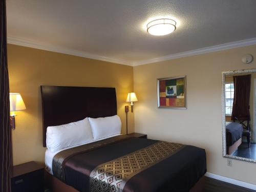 1 queen bed