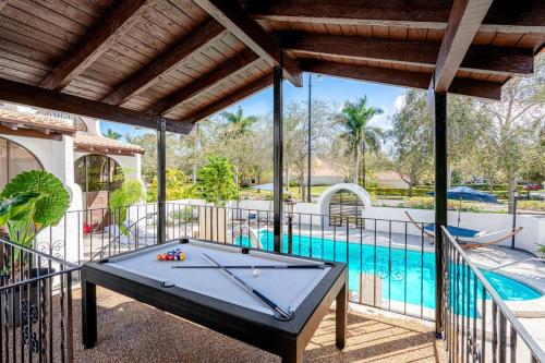 Villa at St James Unit A Luxury Pool Villa, Pet Friendly 3