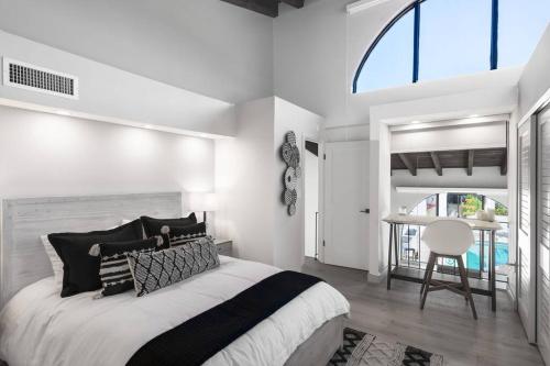 Villa at St James Unit A Luxury Pool Villa, Pet Friendly 5