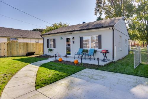 Hampton Home with Grill Less Than 1 Mi to Beach! in Hampton, USA