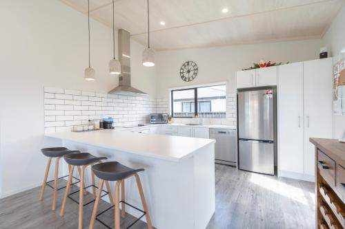 Vista exterior, Pounamu Paradise - Te Anau Holiday Home in City Center