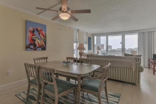 Dolphin Point 402C - 2BR Updated Condo with Harbor and Gulf Views near Louisiana Lagniappe