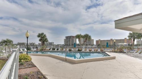 Dolphin Point 402C - 2BR Updated Condo with Harbor and Gulf Views near Louisiana Lagniappe