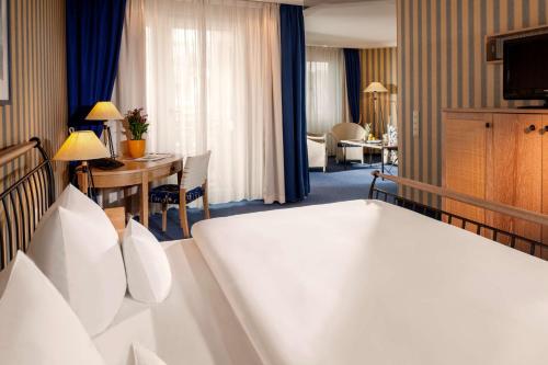 1 queen bed