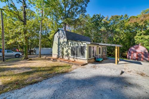 Pet-Friendly Springville Cabin Near Kentucky Lake!