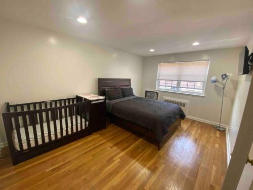 Cozy 2-bedrooms bungalow in Canarsie Brooklyn in Brooklyn, USA