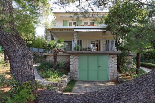 Apartments by the sea Omisalj Krk - 5298