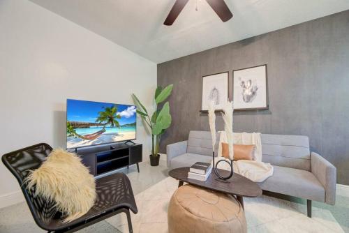 Charm 1BR - Sleeps 3, Near Air-Cruise Port & Beach in Fort Lauderdale, USA