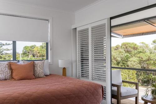 1 James Cook Apartments - Opposite Clarkes Beach - image 4