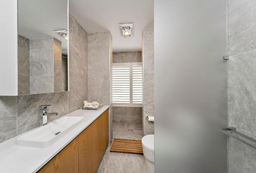 Four-Bedroom House image 9
