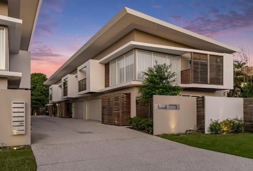 Four-Bedroom House image 4